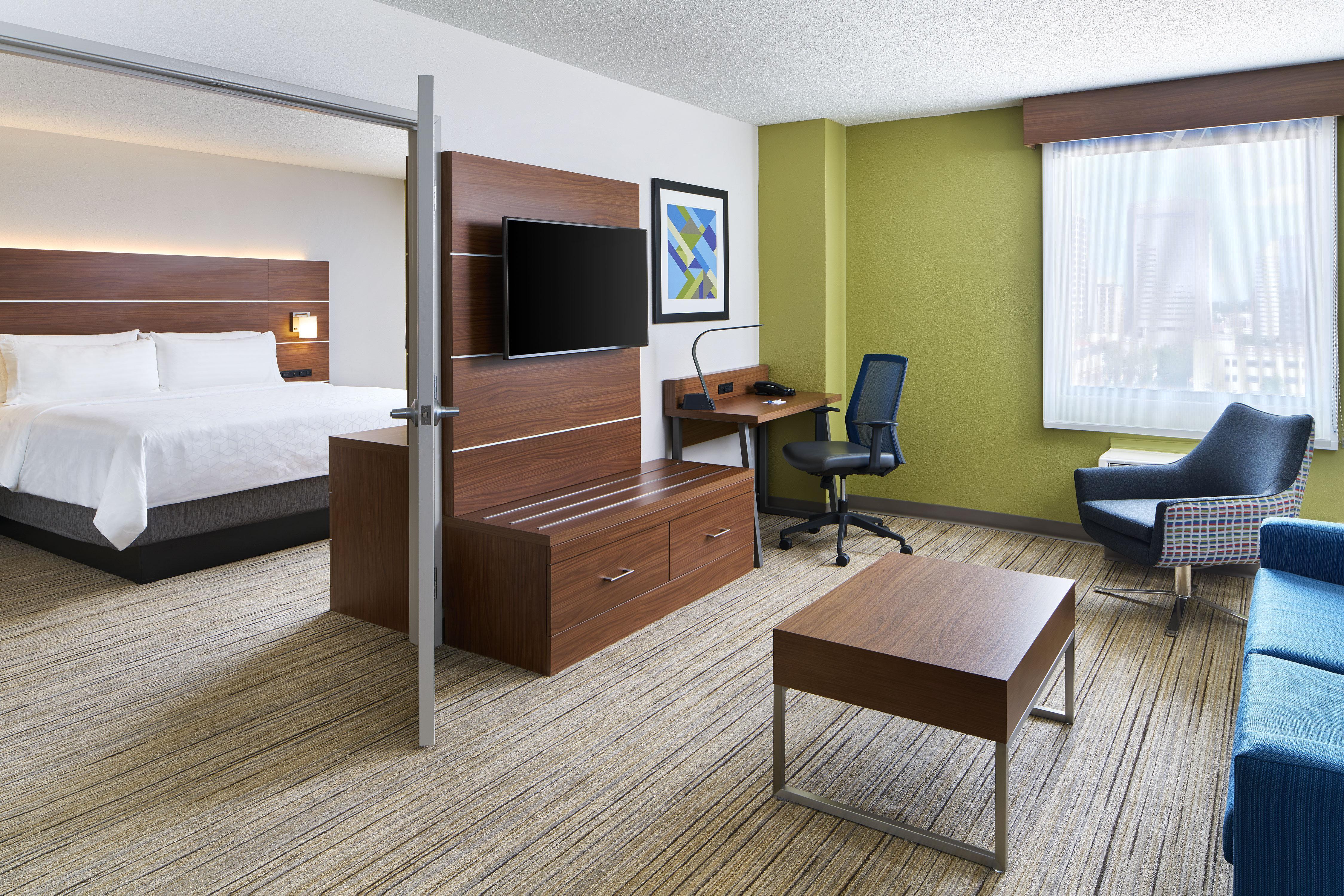 Holiday Inn Express - Richmond Downtown By Ihg Bagian luar foto