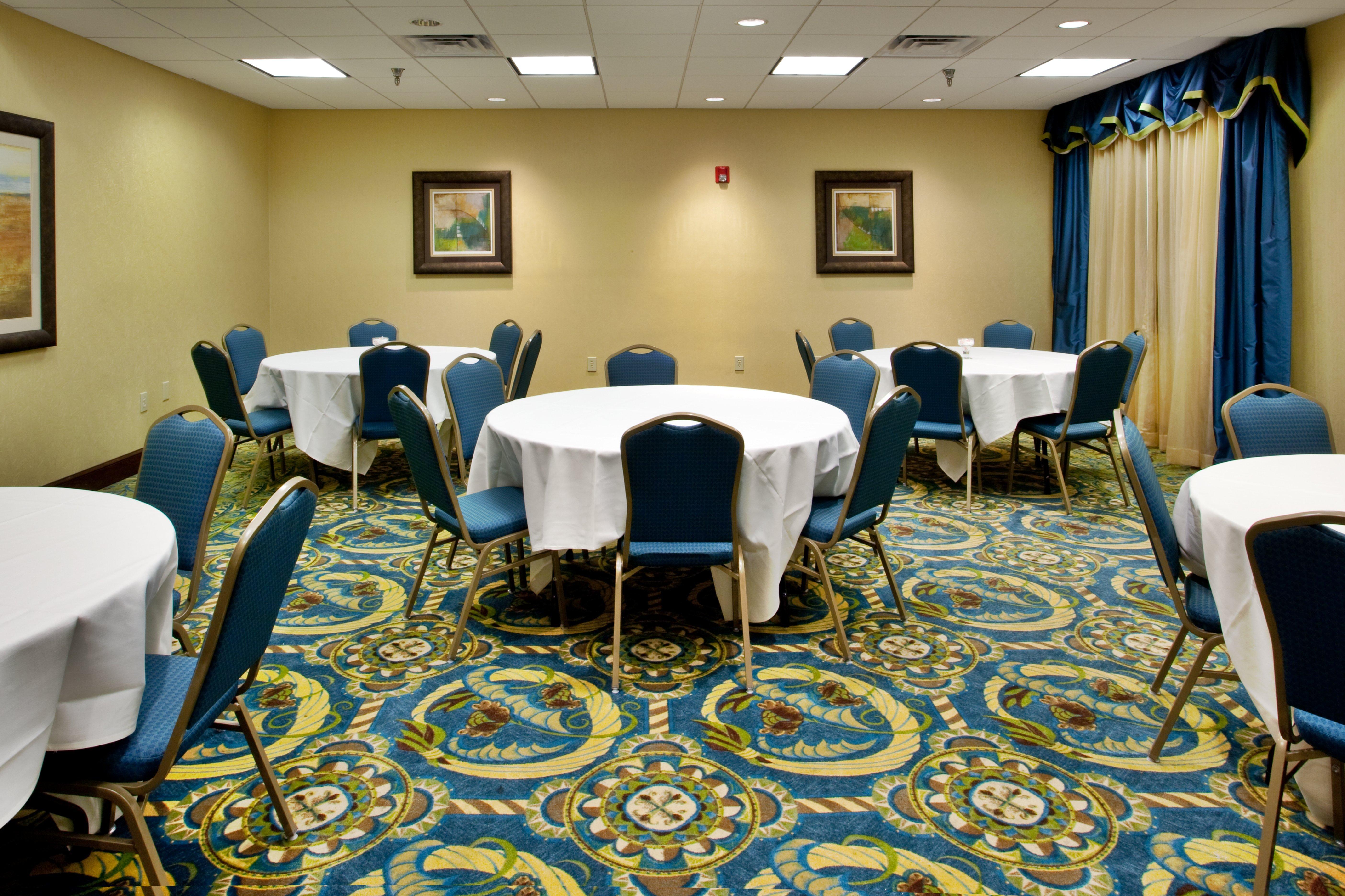 Holiday Inn Express - Richmond Downtown By Ihg Bagian luar foto