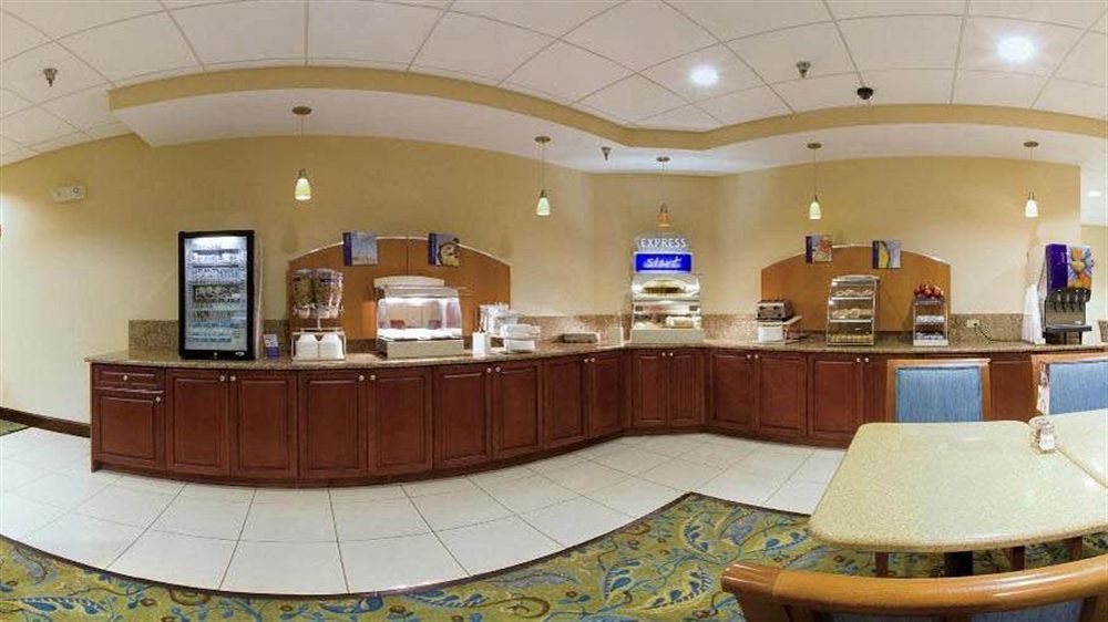 Holiday Inn Express - Richmond Downtown By Ihg Bagian luar foto